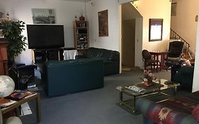 Avenues Hostel